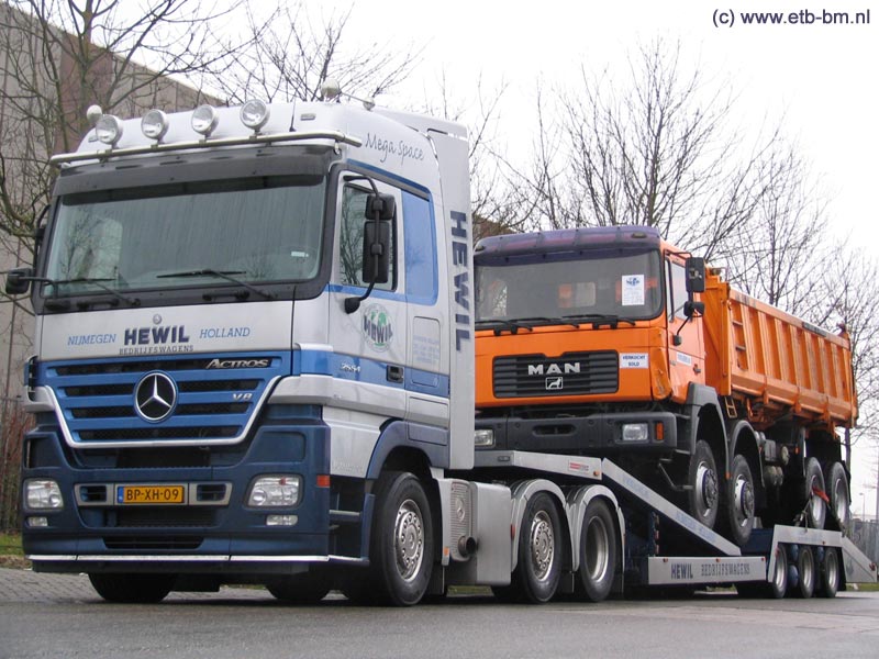 Mercedes-Actros-Hewil-1.jpg