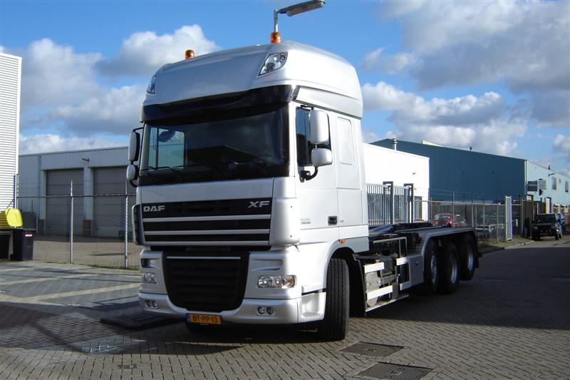 Daf XF 105 004 (Medium).jpg