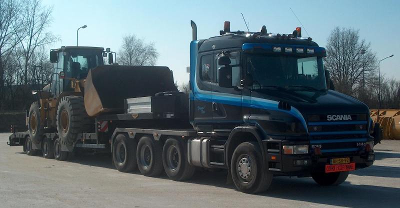 Scania T 144 GA 8x4x4 530 Ligro Panheel.jpg