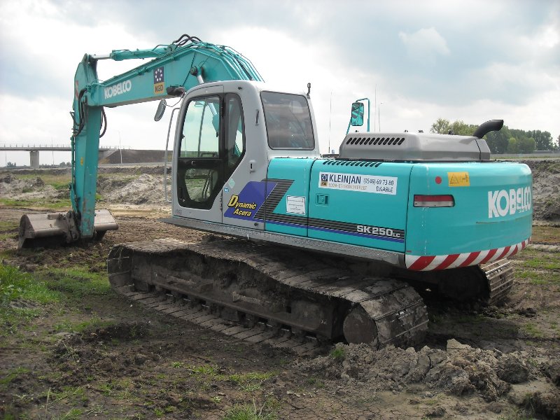 Kobelco SK 250 Kleinjan (4).jpg