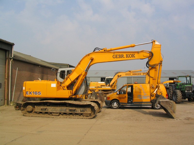 hitachi ex 165-b.jpg