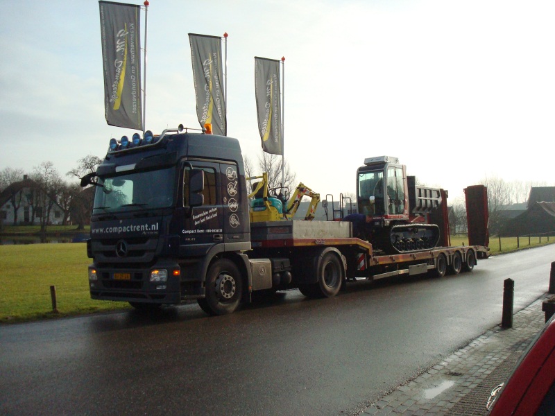 actros compact rent voorzijde.jpg