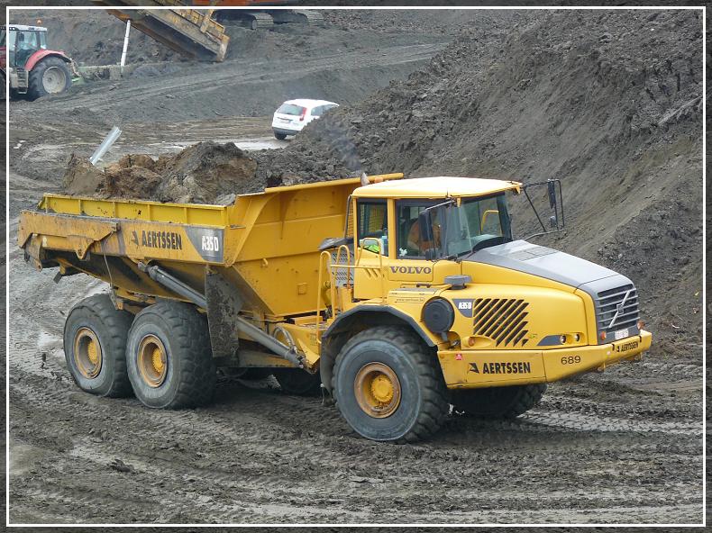 volvo A35D met schotten Aertssen-border.jpg