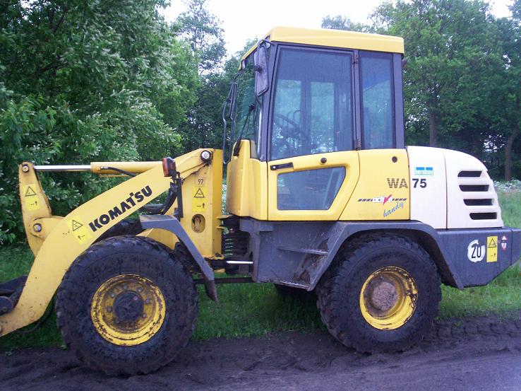 Komatsu 2.jpg