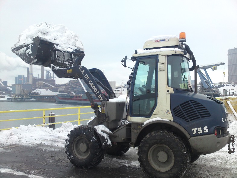 Herschaalde kopie van sneeuw schuiven 006.jpg