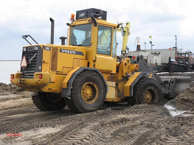 Volvo L70D.JPG