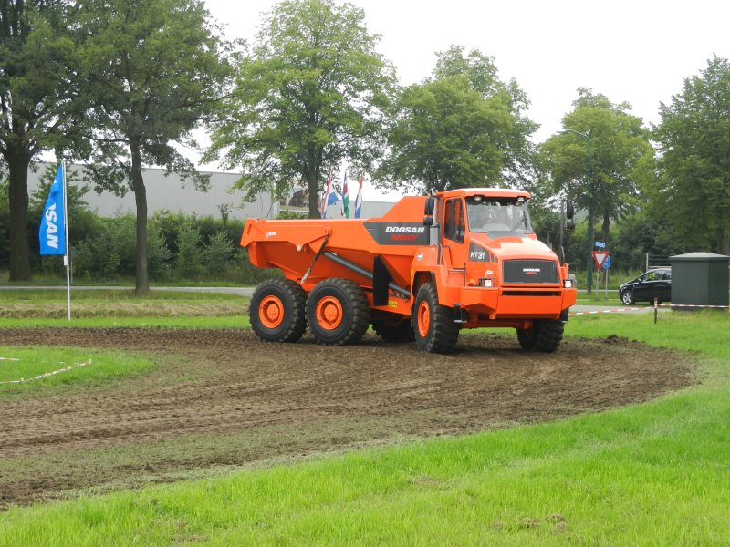 Doosan Moxy MT 31 (2).jpg