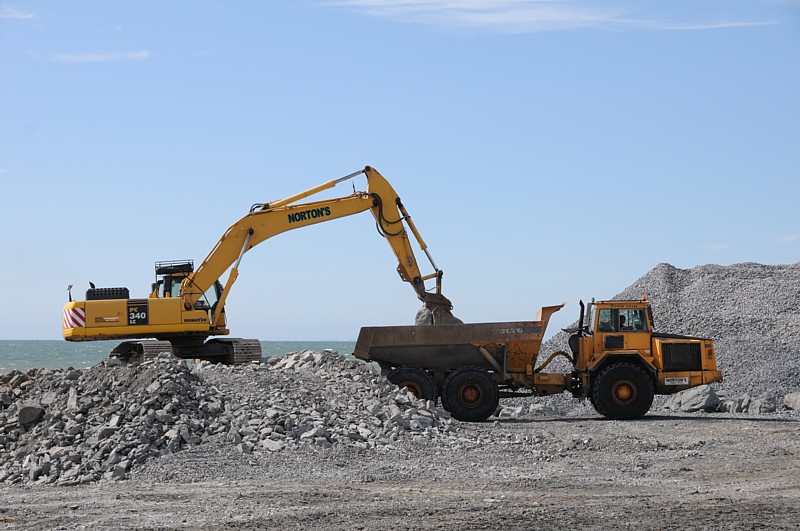 Norton's Komatsu PC 340 LC