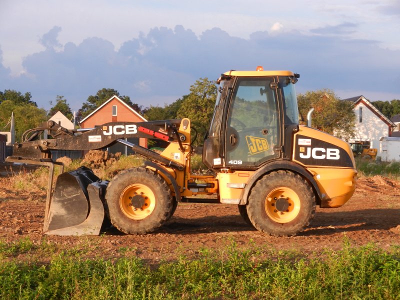 JCB 409 (2).jpg