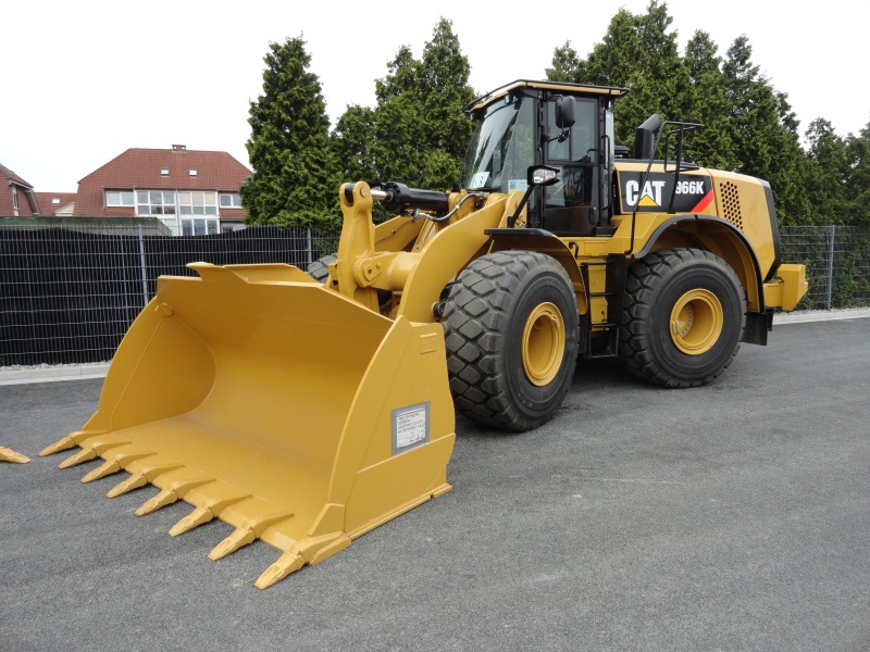 Cat 966 K (2).jpg