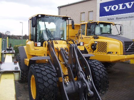 Volvo L60F.jpg