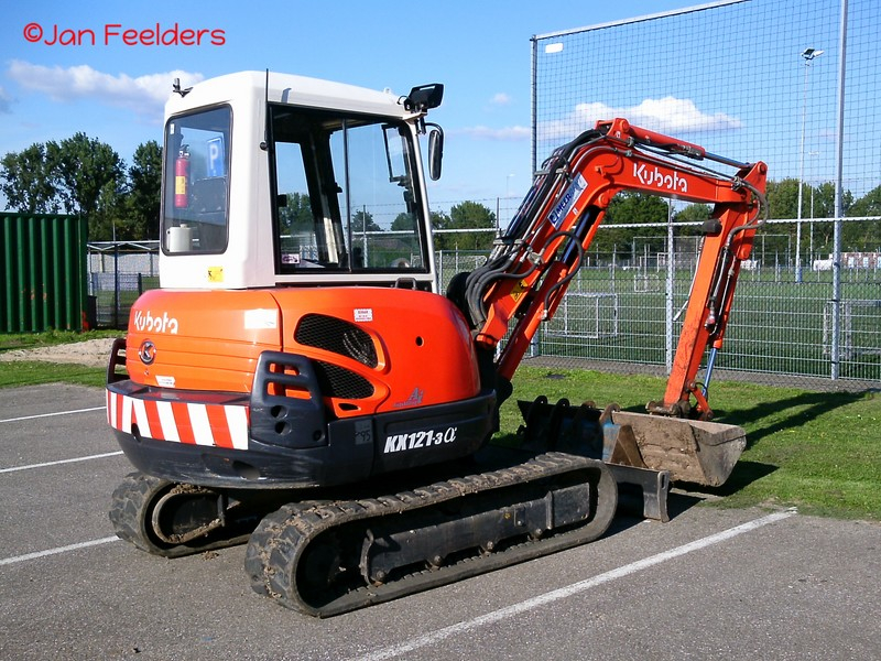 Kubota kx 121-3