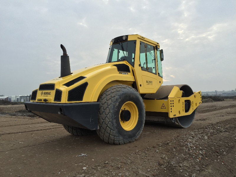 Bomag BW213D Boss (4).JPG