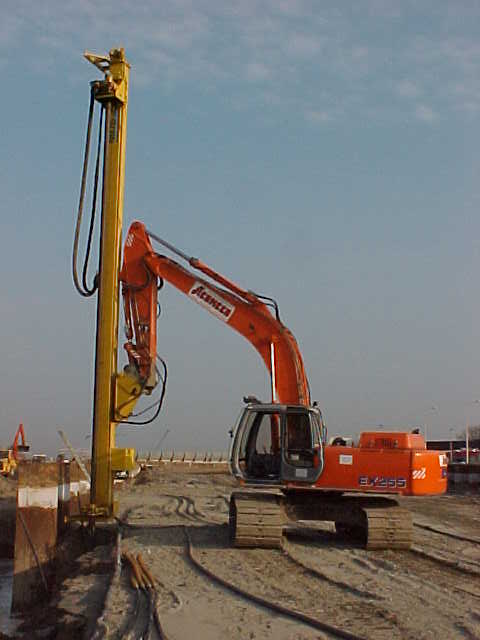 Fiat-Hitachi EX 255 Lc 062.JPG