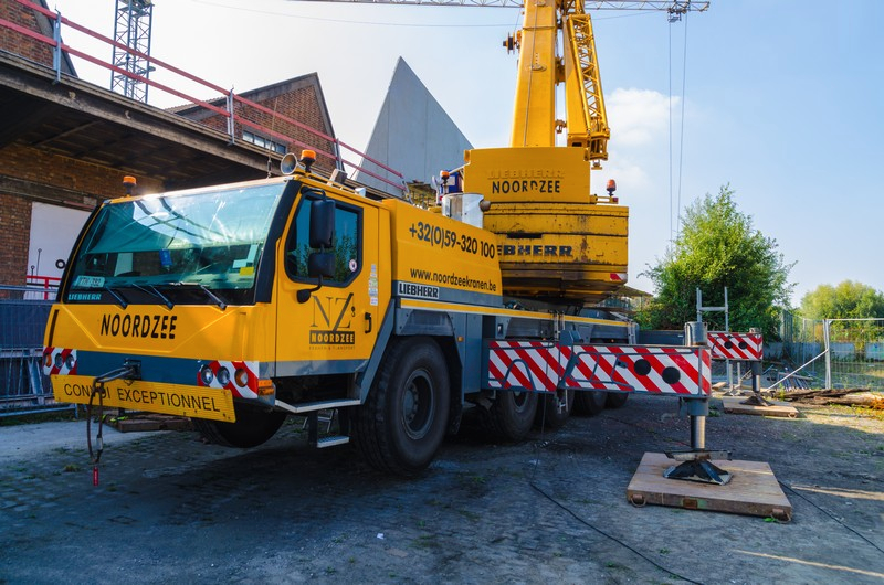 20160921Liebherr LTM 1130-5.1_04.jpg