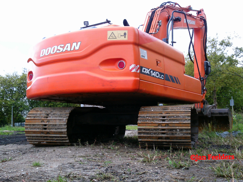 Doosan DX 140lc (3).jpg