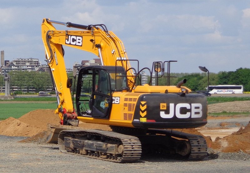 JCB 220.jpg