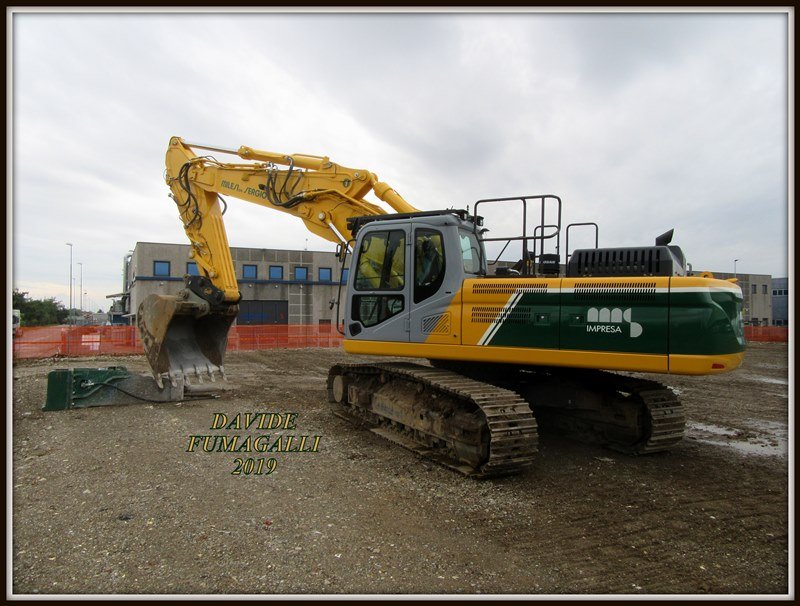 Doosan DX340-5 Milesi 001.JPG