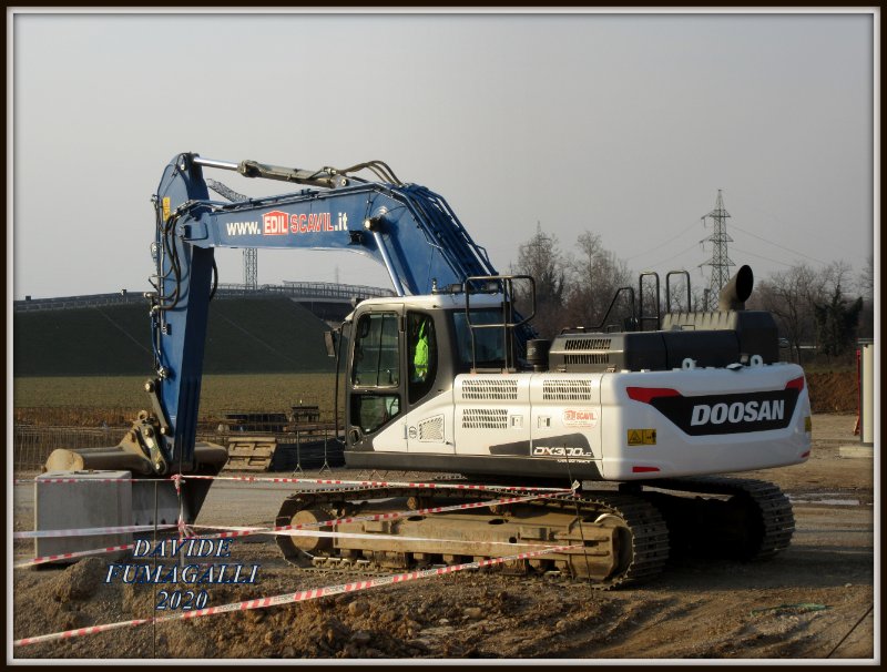 Doosan DX300 Edil Scavil 002.JPG