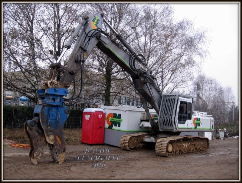 Fiat Hitachi FH330.3 CM 001.jpg