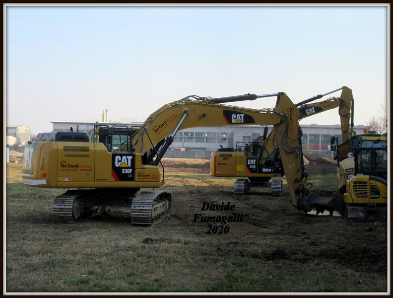 Caterpillar 330F De Carli.JPG