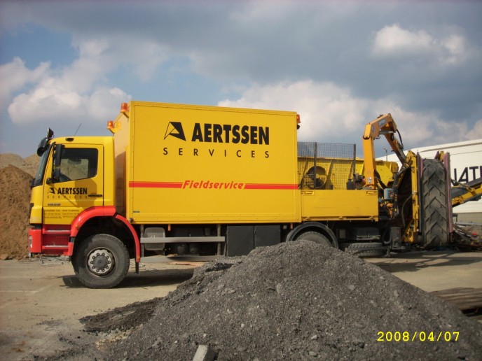 Mercedes Axor 1828 Aertssen fieldservice (4).jpg