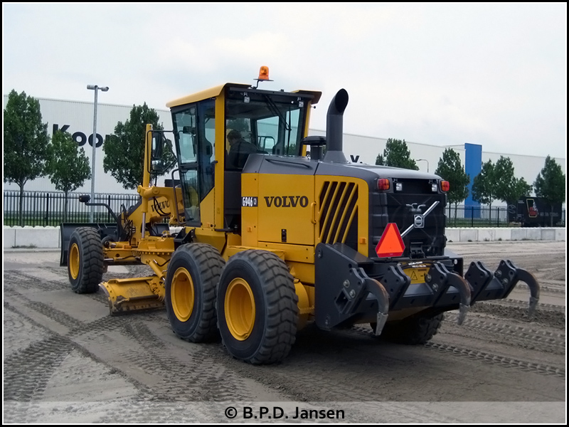 VOLVO_G946grading004.jpg