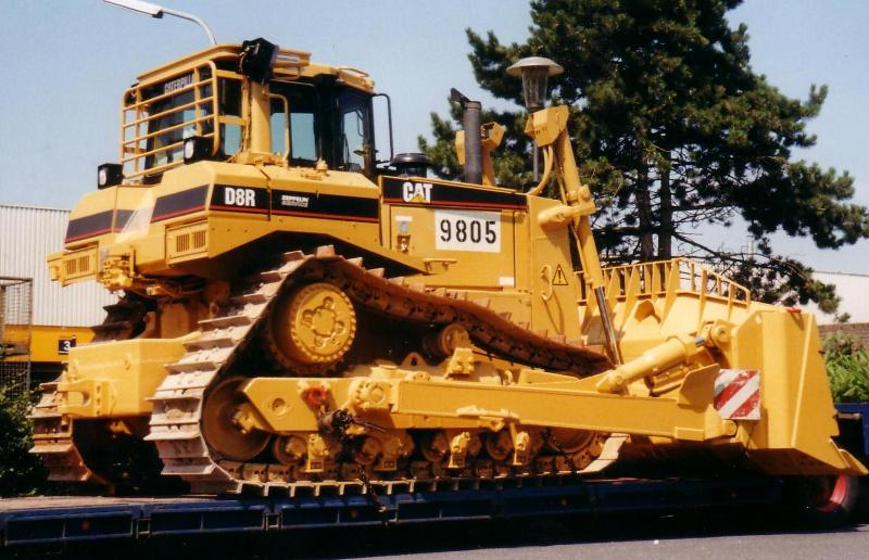 135 Caterpillar D 8 R RWE.jpg